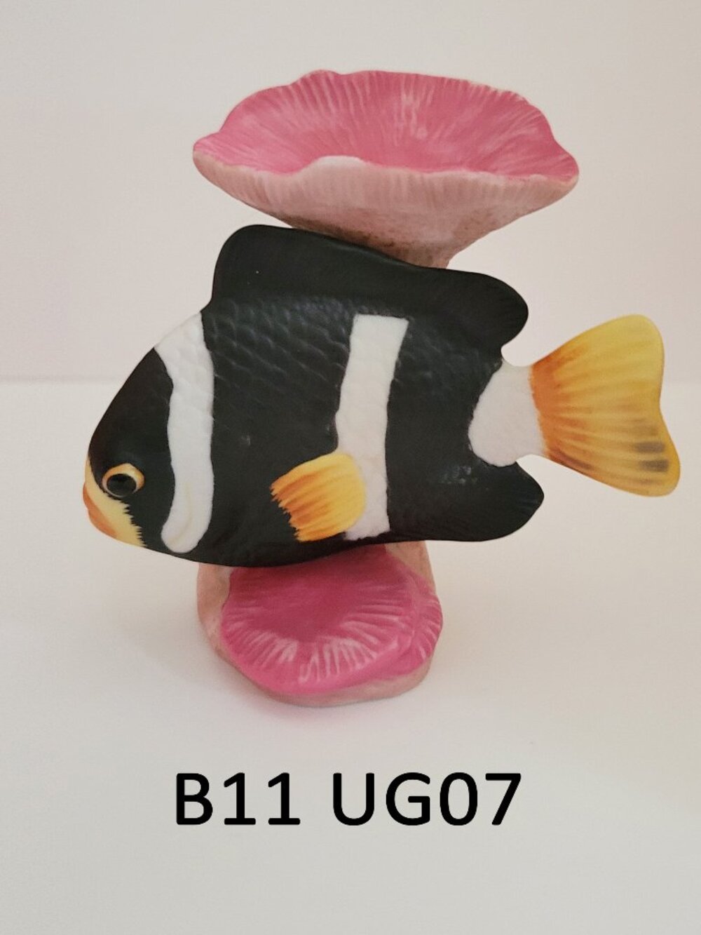 Black, White, Pink Fish Figurine - Franklin Mint (UG07)
